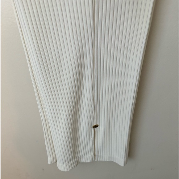 Virginie Paris Ivory light weight knit pants. - Picture 6 of 6
